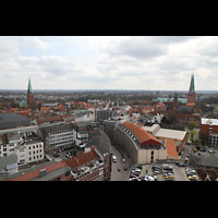 Lübeck, St. Ägidien, Blick vom St. Petri-Kirchturm auf St. Ägidien (links) und auf den Dom (rechts)
