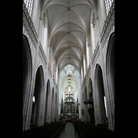Antwerpen (Anvers), Onze-Lieve-Vrouwekathedraal, Innenraum / Hauptschiff in Richtung Chor