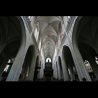 Antwerpen (Anvers), Onze-Lieve-Vrouwekathedraal, Innenraum / Hauptschiff in Richtung Hauptorgel