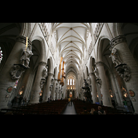 Brussel (Bruxelles - Brssel), Kathedraal Sint Michiel en Goedele, Innenraum / Hauptschiff in Richtung Chor