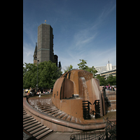 Berlin, Kaiser-Wilhelm-Gedächtniskirche, Wasserklops mit neuem Kirchturm