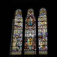 Lyon, Notre-Dame de Fourvire, Bunte Glasfenster